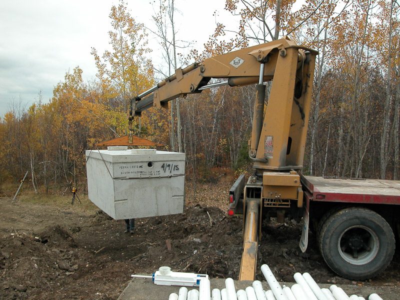 Construction de la cabane publique, 2004–2005