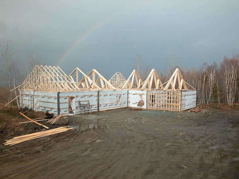 Construction de la cabane publique, 2004–2005