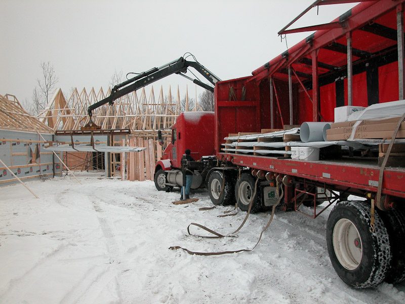 Construction de la cabane publique, 2004–2005