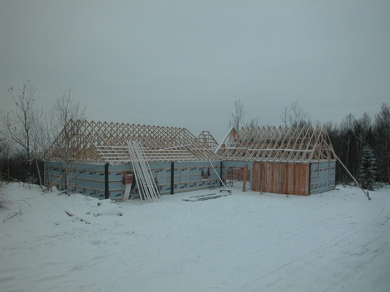 Construction de la cabane publique, 2004–2005