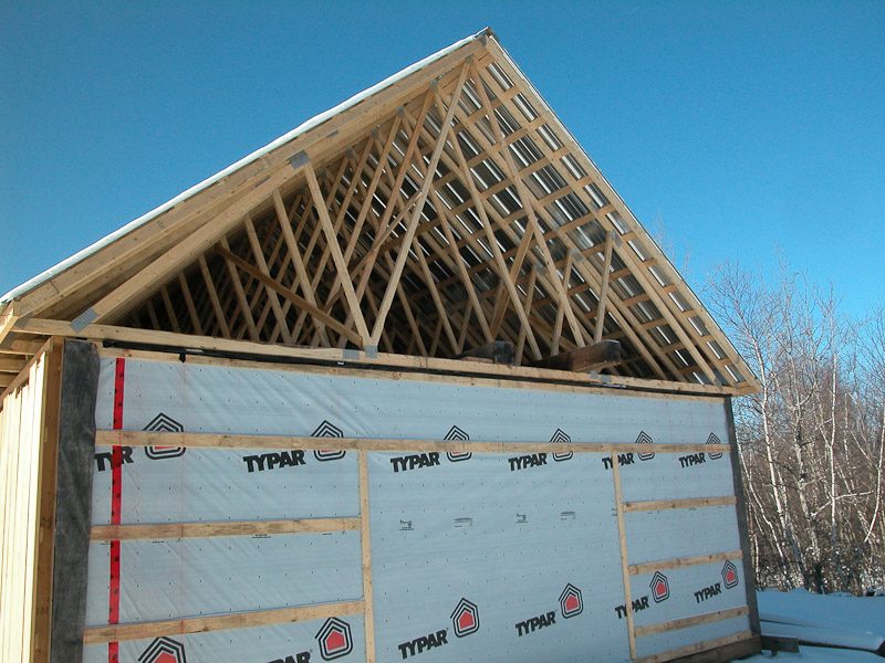 Construction de la cabane publique, 2004–2005